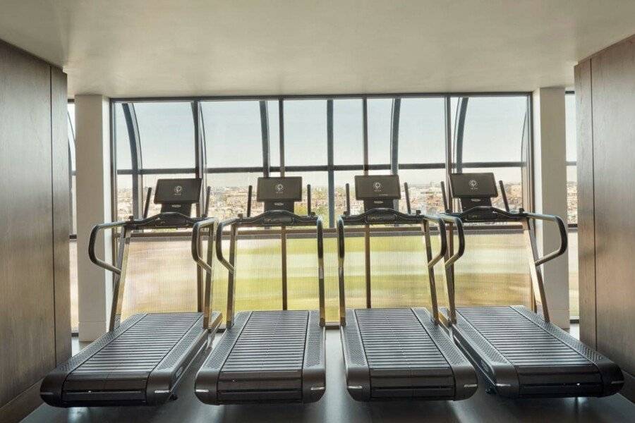 Jumeirah Carlton Tower fitness centre