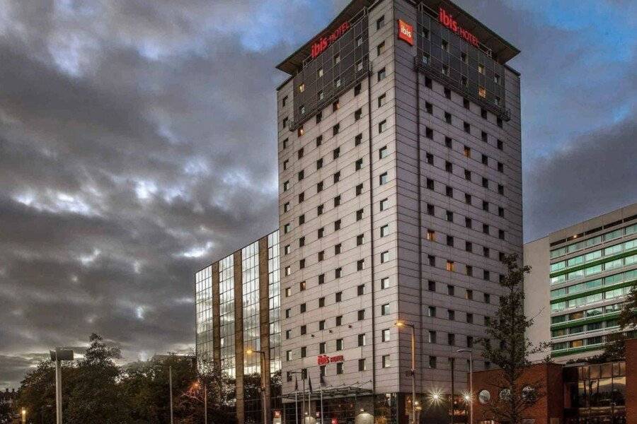 ibis Wembley facade