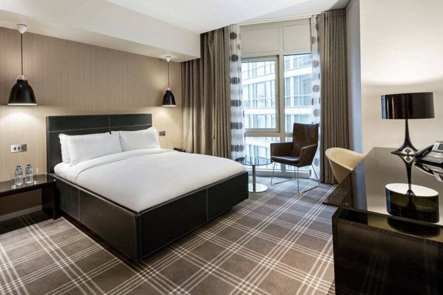 Radisson Blu Hotel, Canary Wharf East hotel bedroom