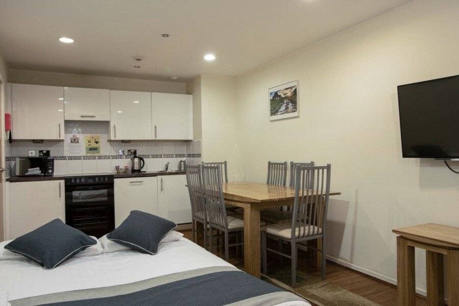 Grand Plaza Serviced Apartments hotel bedroom,kitchen