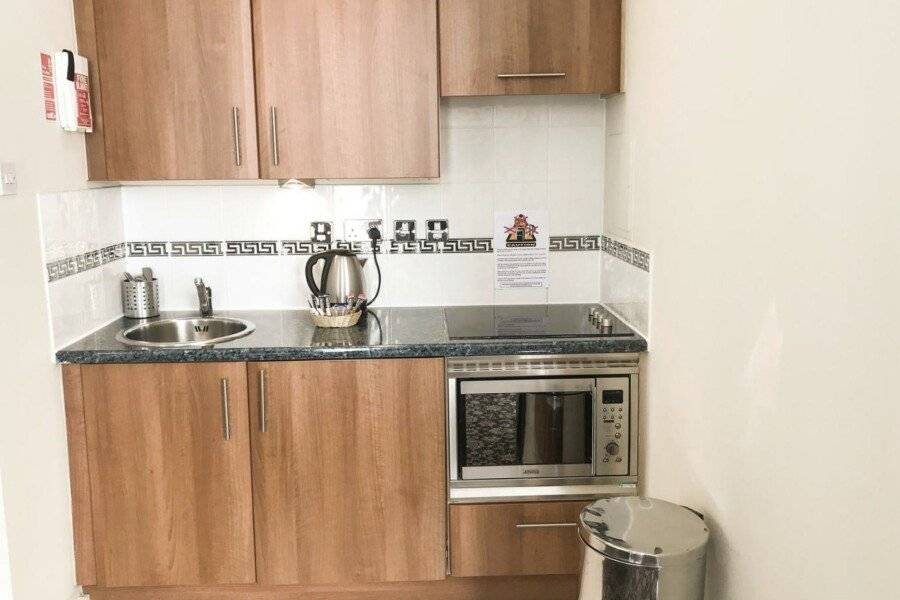 Grand Plaza Serviced Apartments kitchen