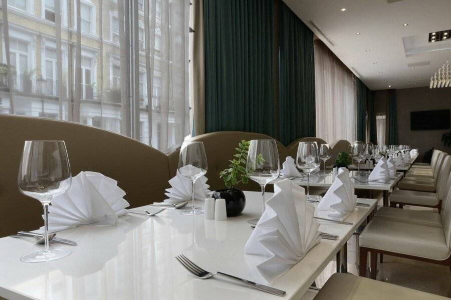 Park Grand Kensington restaurant