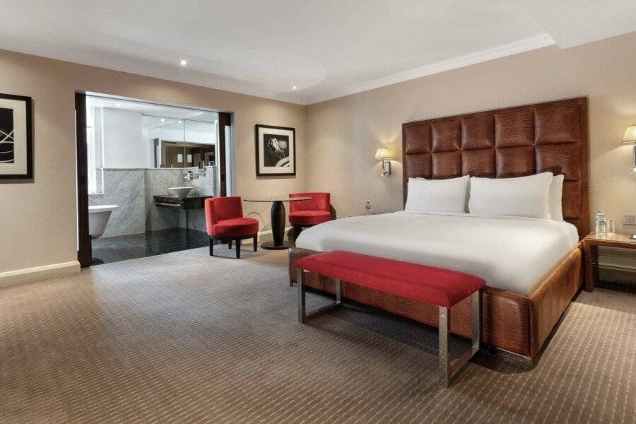 The May Fair, A Radisson Collection Hotel, Mayfair hotel bedroom