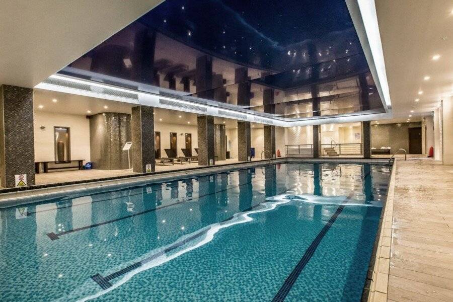 Holiday Inn Kensington High St., an IHG Hotel indoor pool,spa