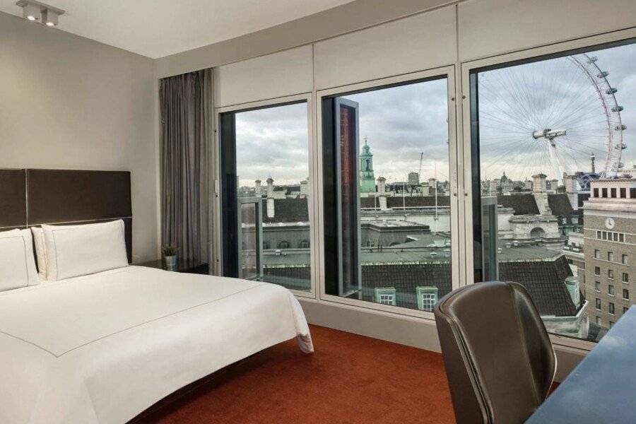 Park Plaza Westminster Bridge hotel bedroom,ocean view