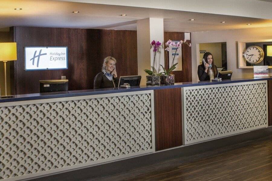 Holiday Inn Express Royal Docks, an IHG Hotel front desk,lobby