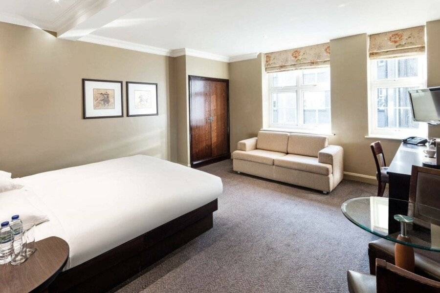 Radisson Blu Hotel, Euston Square - formerly Grafton hotel bedroom