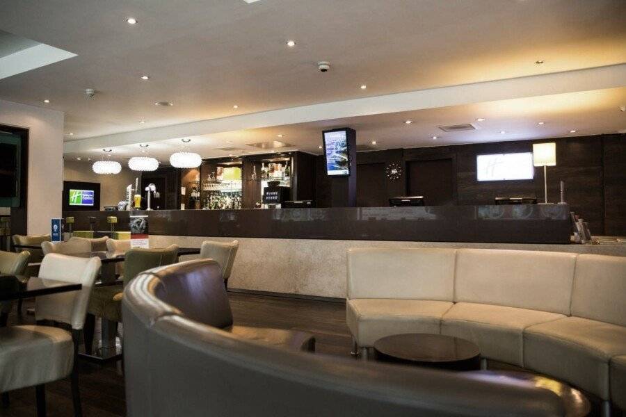 Holiday Inn Express Stratford, an IHG Hotel lobby,bar,