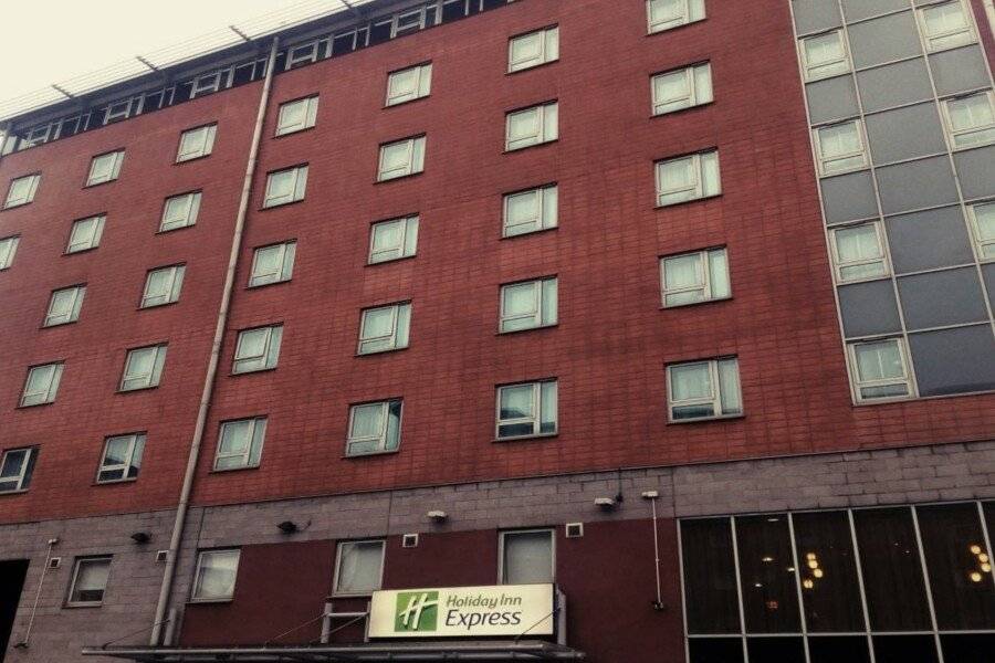 Holiday Inn Express Limehouse, an IHG Hotel facade