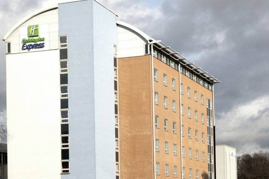 Holiday Inn Express Limehouse, an IHG Hotel facade