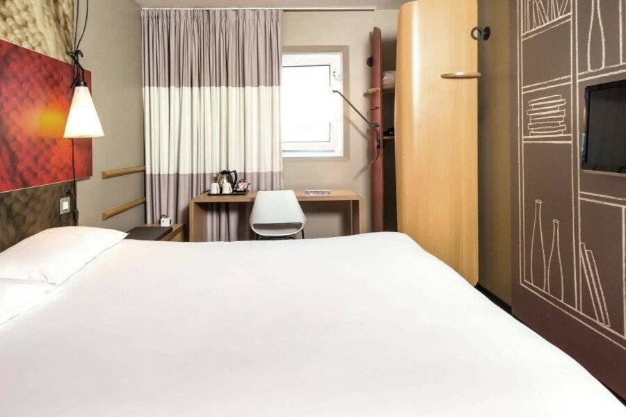 ibis Excel-Docklands hotel bedroom