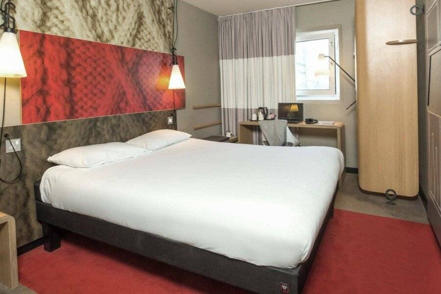 ibis Excel-Docklands hotel bedroom