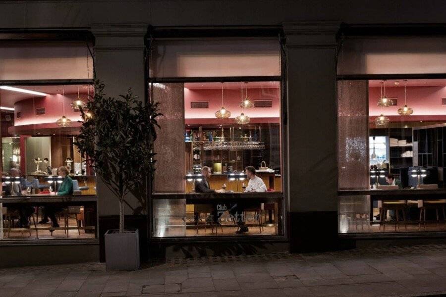 Marrable's Farringdon Hotel restaurant, bar, facade