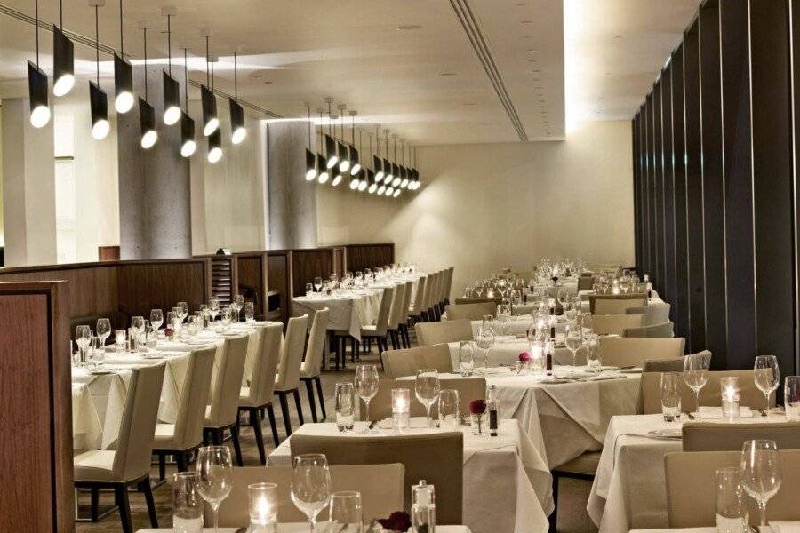 DoubleTree by Hilton Hotel - Tower of London restaurant