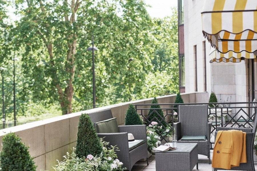 The Dorchester - Dorchester Collection balcony,garden