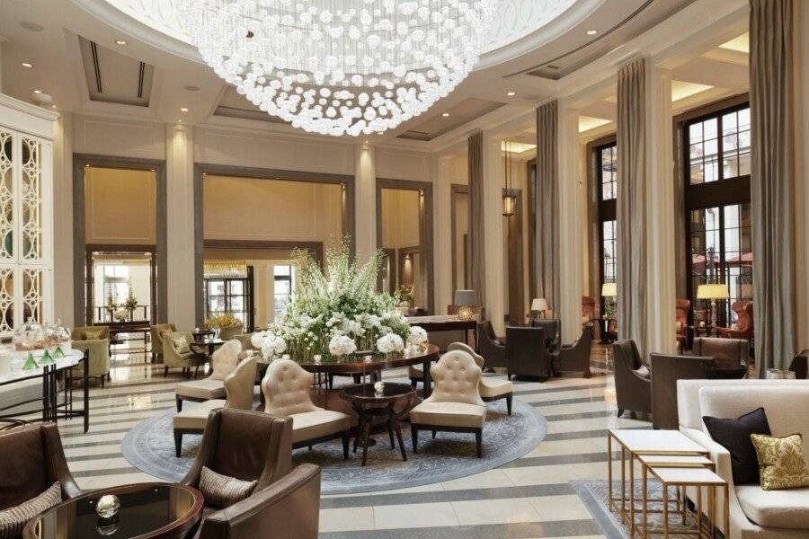 Corinthia lobby