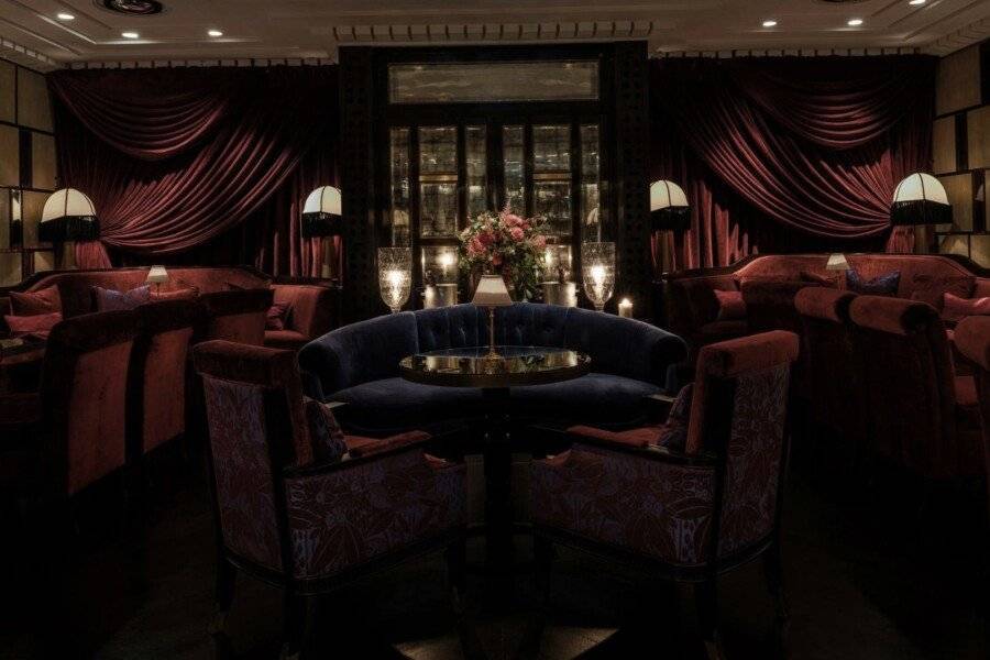 Corinthia lounge,bar