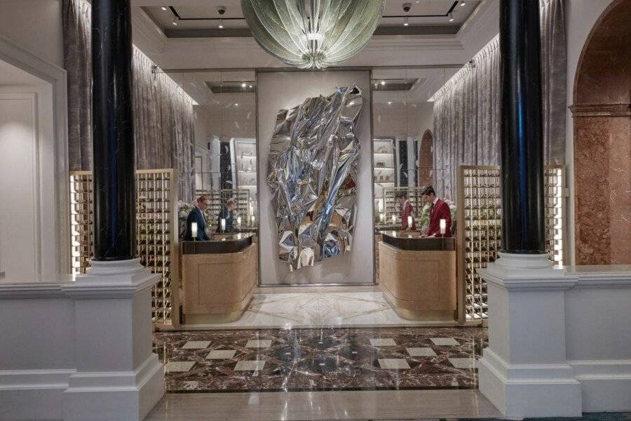 Mandarin Oriental Hyde Park, lobby,front desk