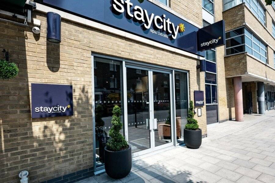 Staycity Aparthotels Greenwich High Road facade