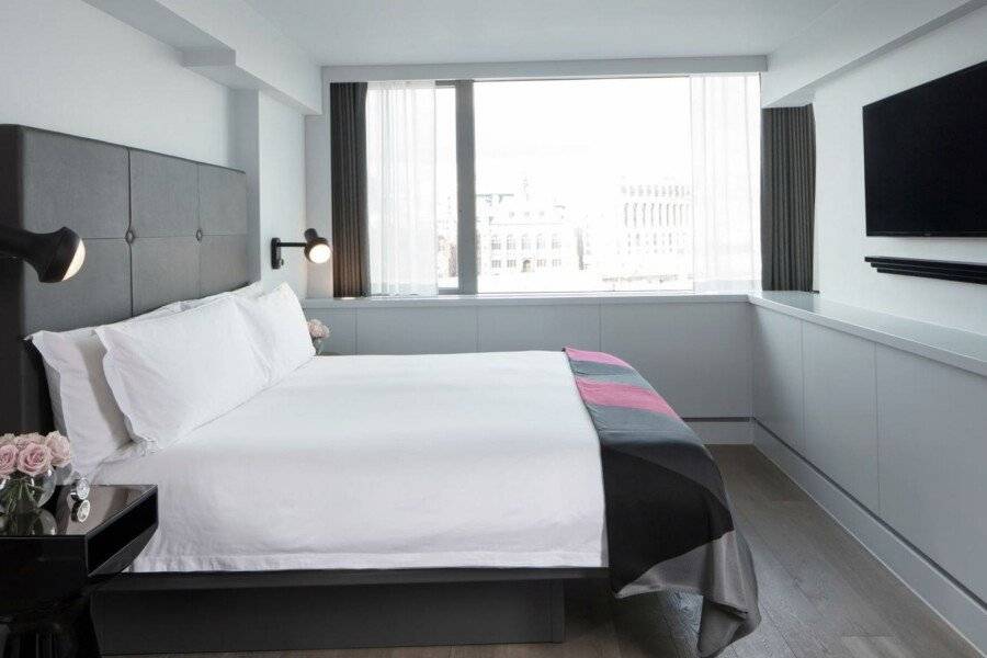 Sea Containers hotel bedroom