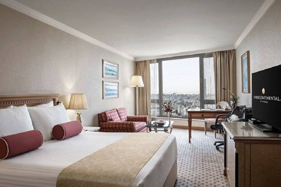 InterContinental, an IHG Hotel hotel bedroom,city view