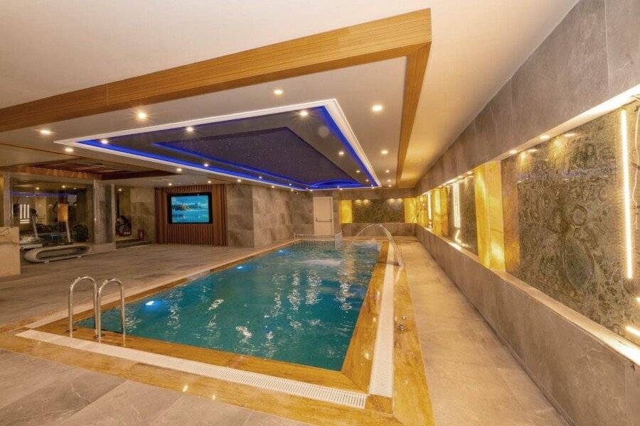 Ramada By Wyndham Pera Taksim indoor pool,spa