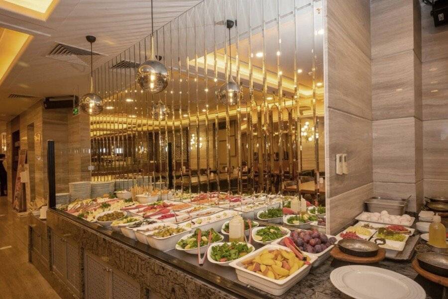 Ramada By Wyndham Pera Taksim restaurant, breakfast