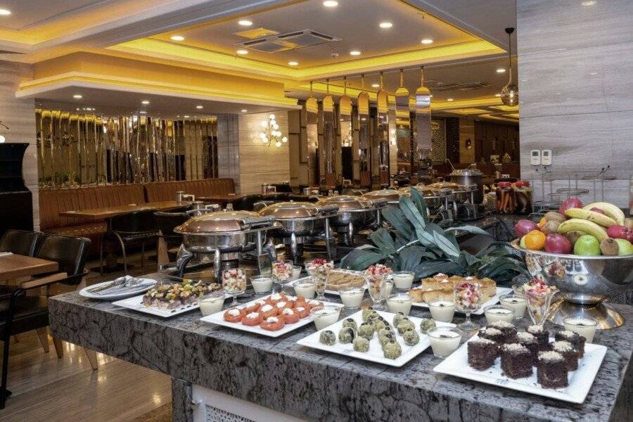 Ramada By Wyndham Pera Taksim restaurant, breakfast