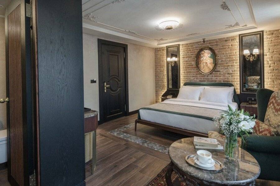 Tria Hotel Istanbul-Special Category hotel bedroom