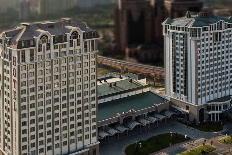 WOW Hotel facade