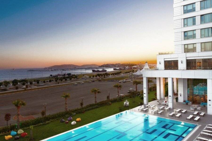 The Green Park Pendik outdoor pool,ocean view,hotel facade