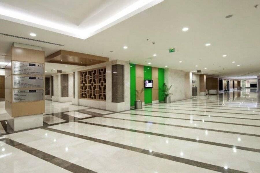 The Green Park Pendik lobby