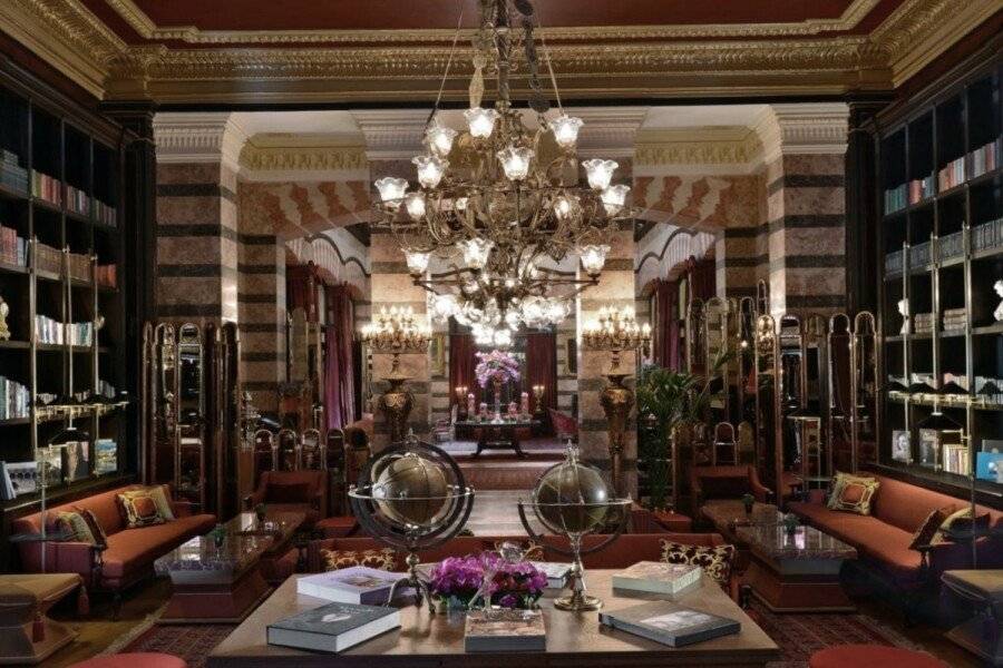 Pera Palace Hotel lobby