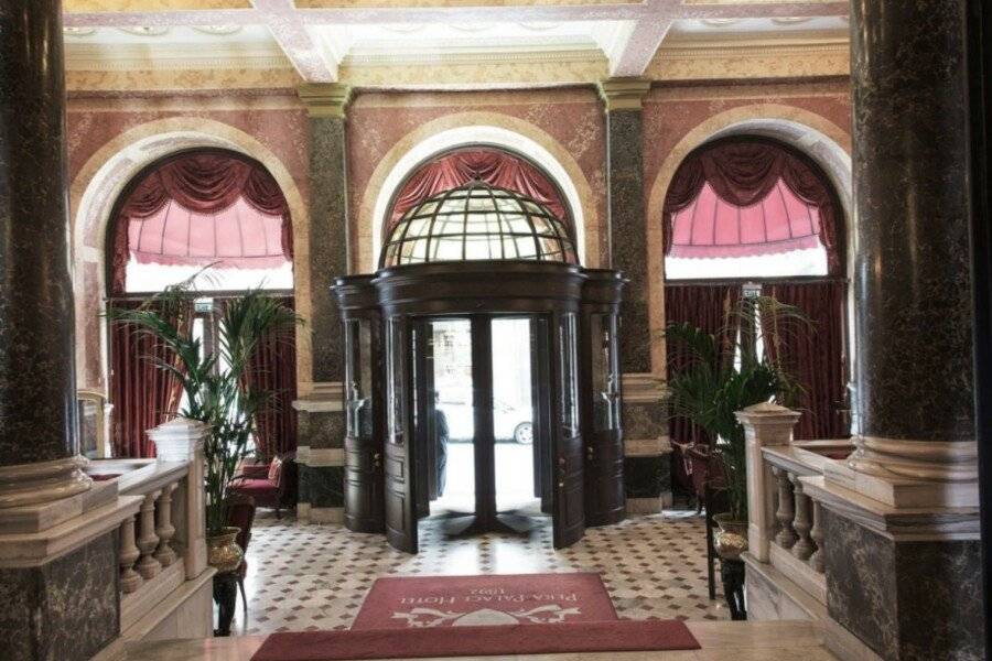 Pera Palace Hotel lobby,hotel facade