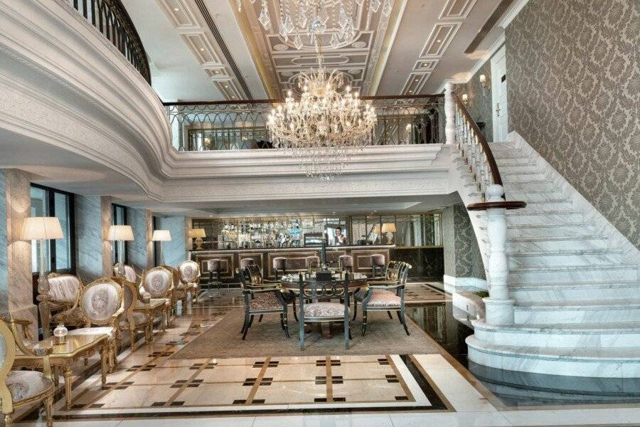 Rixos Pera lobby