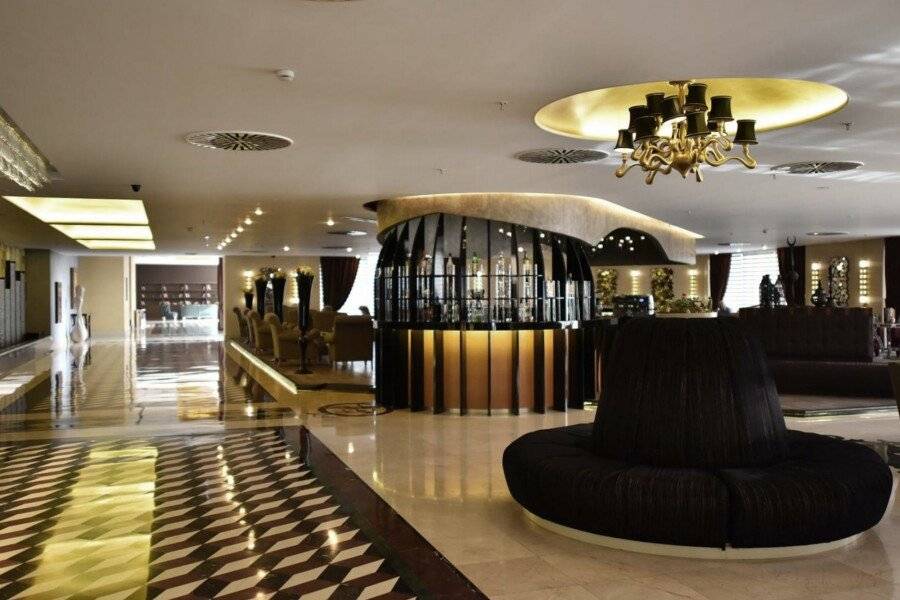 Istanbul Gonen Hotel lobby