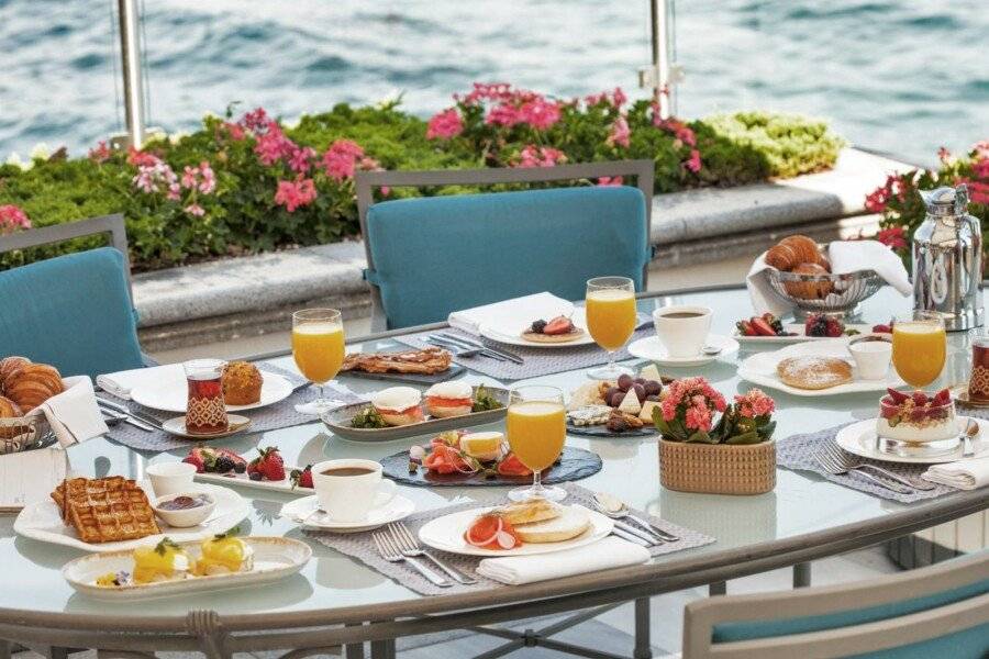 Four Seasons Hotel at the Bosphorus breakfast, restaurant, ocean view