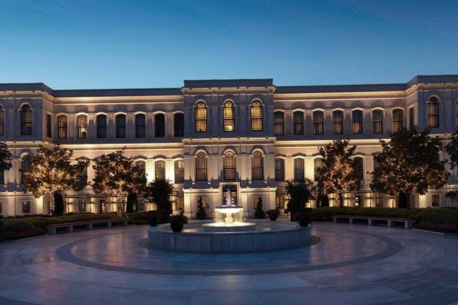 Four Seasons Hotel at the Bosphorus facade