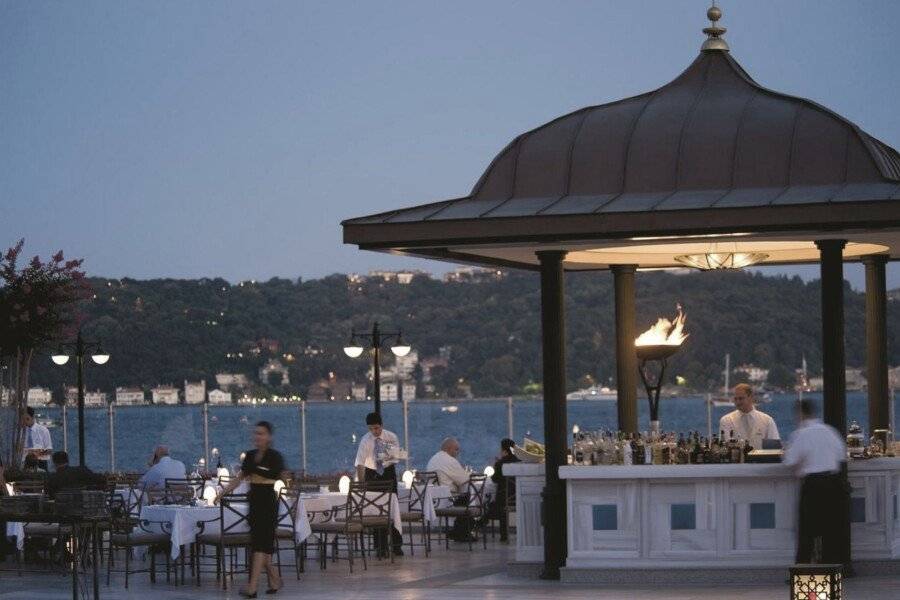 Four Seasons Hotel at the Bosphorus restaurant,ocean view