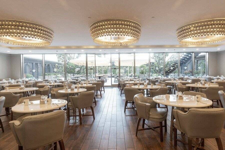 Wyndham Grand Kalamış Marina Hotel restaurant