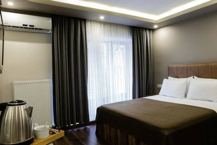 Taksim Mood hotel bedroom