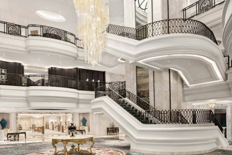 Shangri-La Bosphorus, lobby