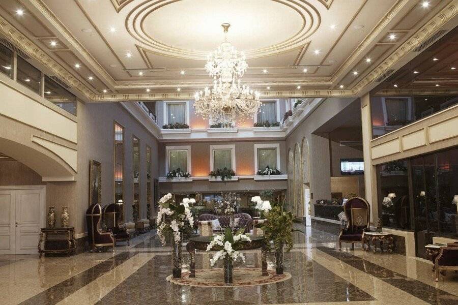 Euro Park Otel lobby