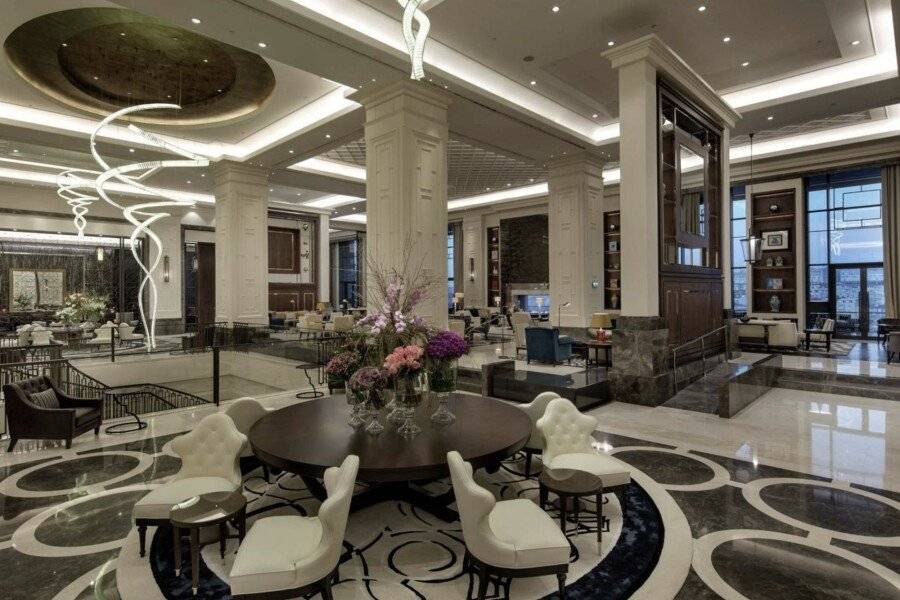 Hilton Bomonti lobby