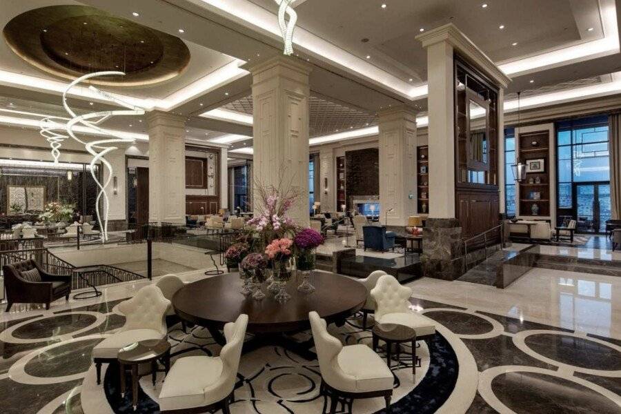 Hilton Bomonti lobby