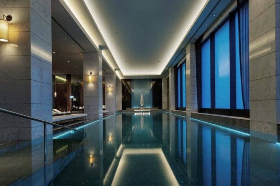 Hilton Bomonti indoor pool,spa