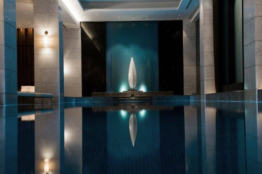 Hilton Bomonti spa,indoor pool