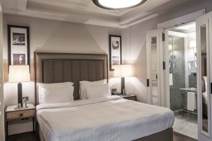 The Bank Hotel, a Member of Design Hotels hotel bedroom