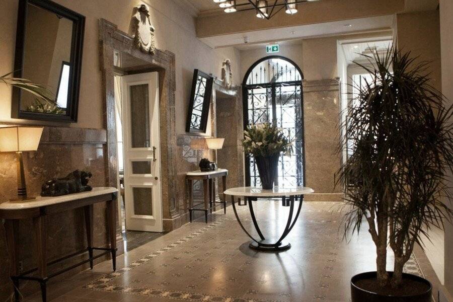 The Bank Hotel, a Member of Design Hotels lobby