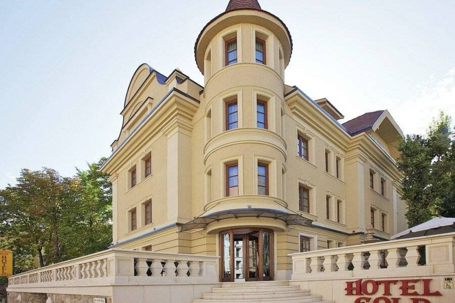 Gold Hotel Budapest facade